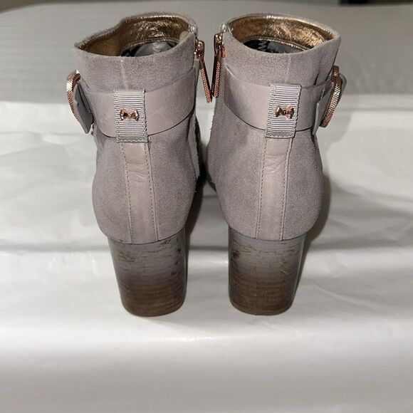 Ted Baker 40.5 Ainthe Ankle Booties in Light Grey Rose Gold - Picture 7 of 11